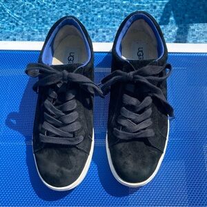 UGG Women's Size 7 1/2 Black Suede Sneakers with Black Laces in Excellent Cond.